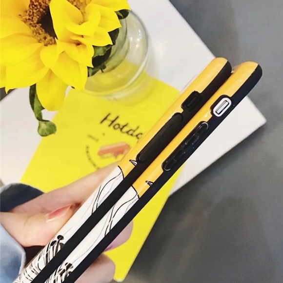 FINAL SALE iPhone X/XS/XS MAX Case Yellow Flowers - Picture 3 of 5